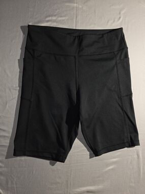 Black Athletic Bike Shorts with Side Pockets - Women's